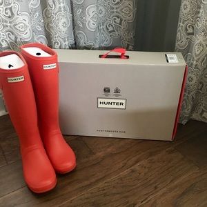 Hunter Rain Boots- size 7